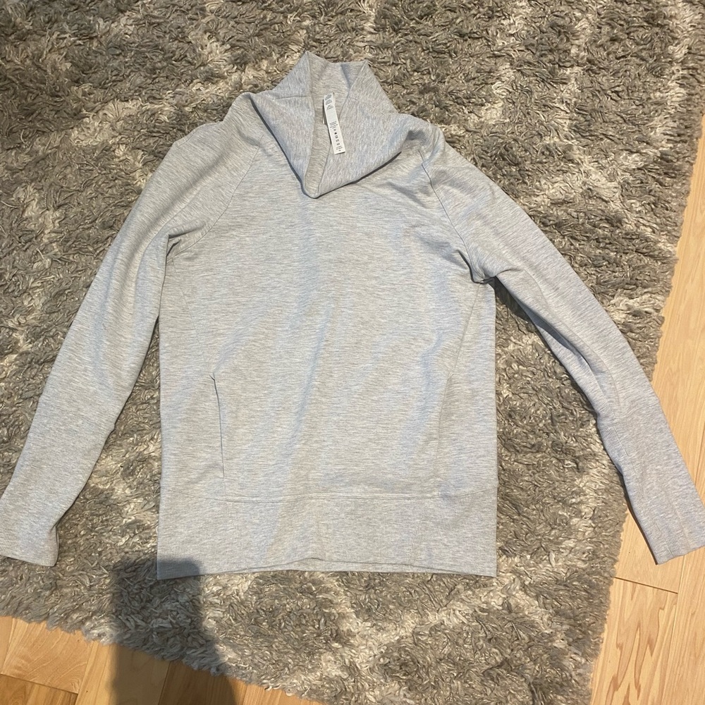 Worn once, Gray lulu lemon sweatshirt — size 6